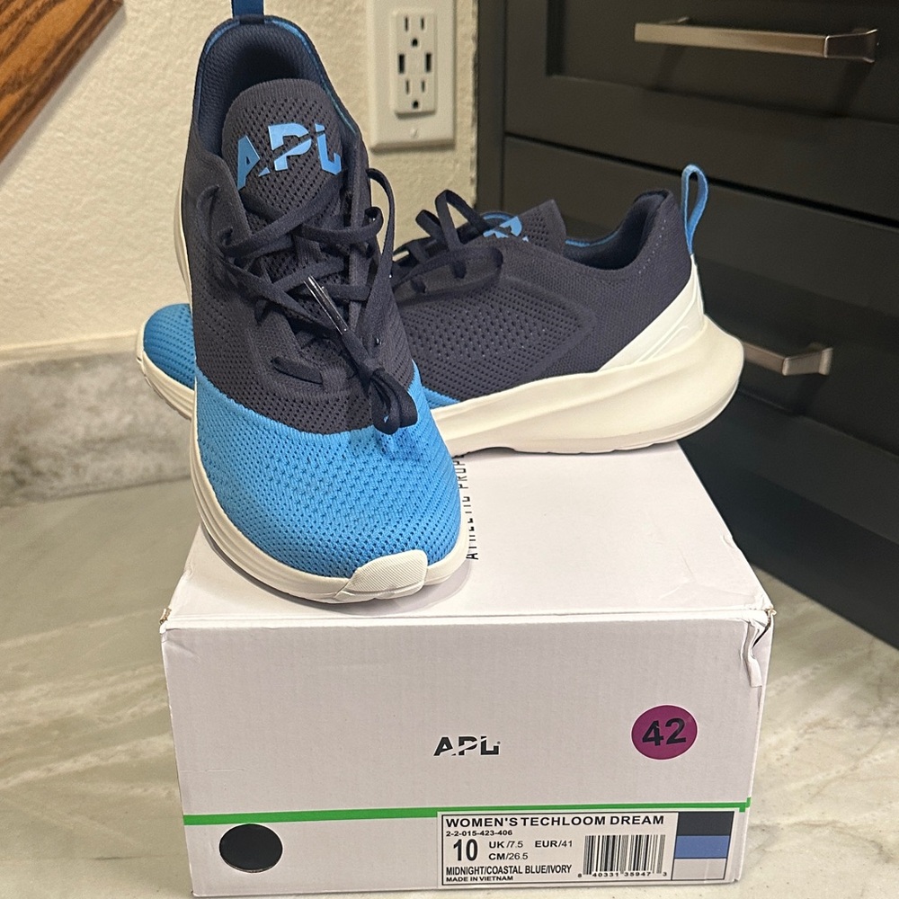 APL Women's Techloom Dream Navy and Light Blue Athletic Shoes